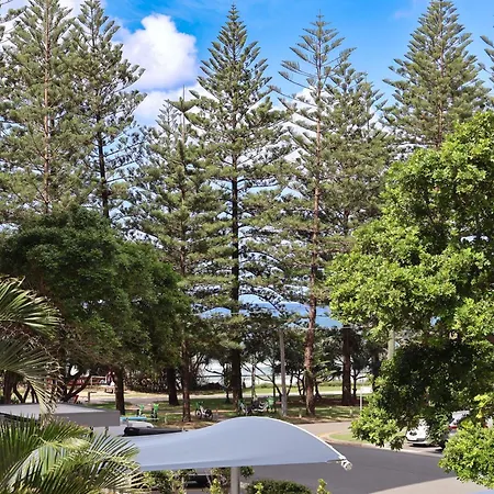 Burleigh On The Beach-2