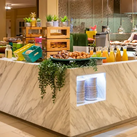 Intercontinental Sanctuary Cove Resort By Ihg-2