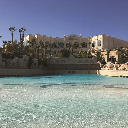Mandalay Bay-2