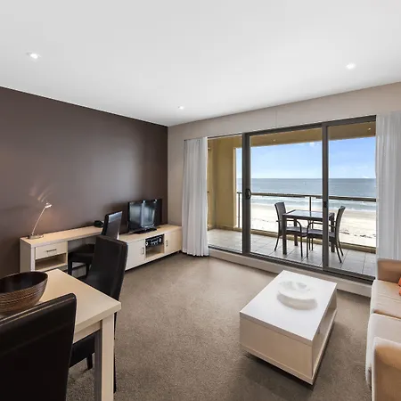 Oaks Glenelg Plaza Pier Suites-2