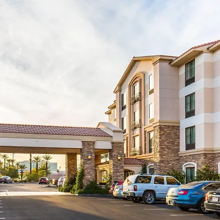 Comfort Inn & Suites Henderson - Las Vegas-3