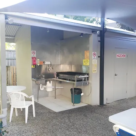 Surfers Beach Holiday Apartments-3