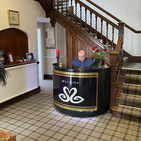 Windermere Boutique Hotel Spa Suites & Hot Tubs-2