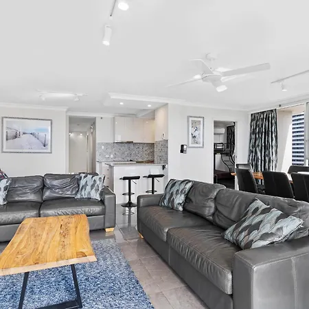 Ultiqa Beach Haven On Broadbeach-3