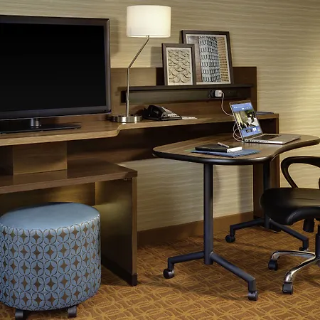 Fairfield Inn & Suites By Marriott Lincoln Airport-3