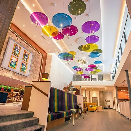 Sandman Signature Aberdeen Hotel & Spa-3