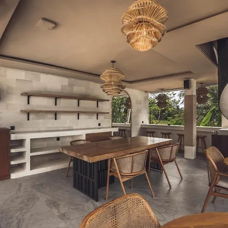 Suara Alam Suite Ubud By Ini Vie Hospitality-3