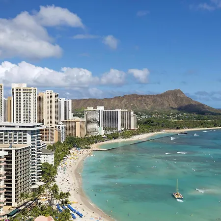 Hyatt Regency Waikiki Beach Resort & Spa-3