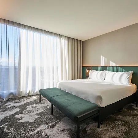 Novotel Melbourne Airport-2