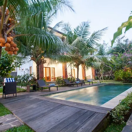 Flamboyant Villa Ubud-3