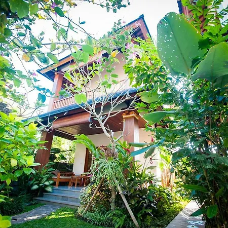 Flamboyant Villa Ubud-2