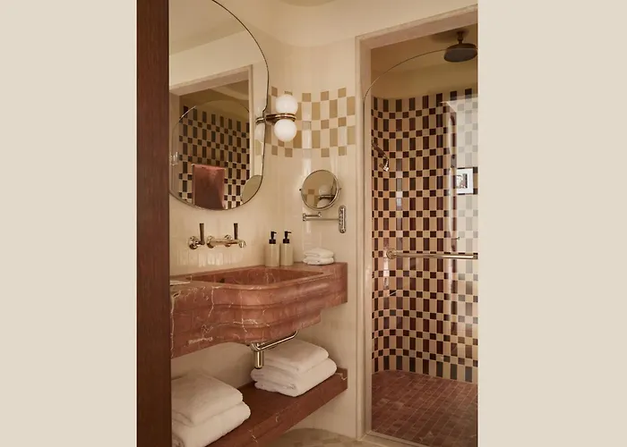 The Newman Hotel London