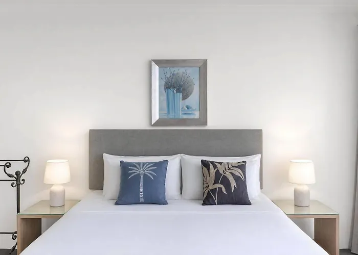 Contessa Holiday Apartments Gold Coast