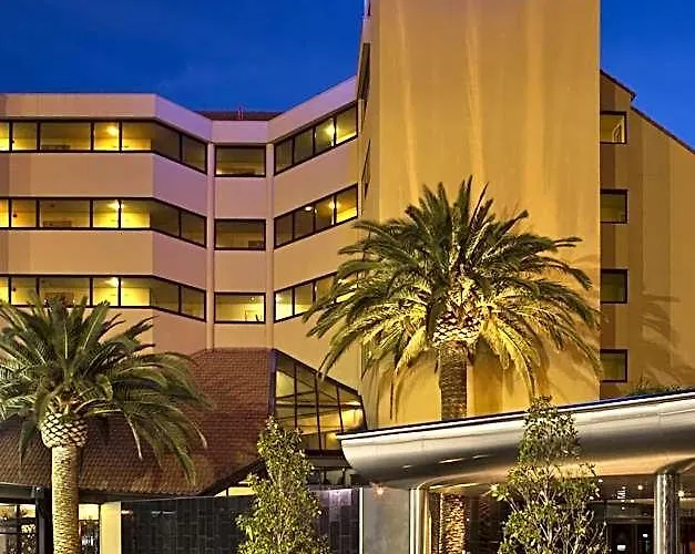 Lakes Hotel Adelaide